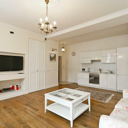 Royal Rent Minsk Apartment Bagian luar foto