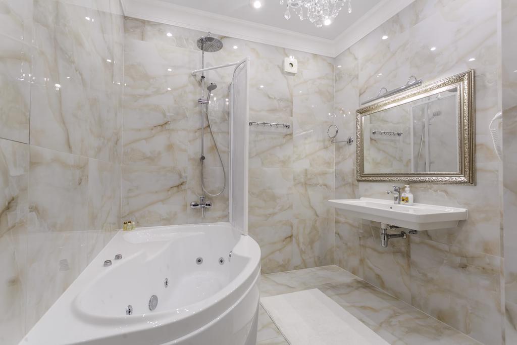 Royal Rent Minsk Apartment Bagian luar foto