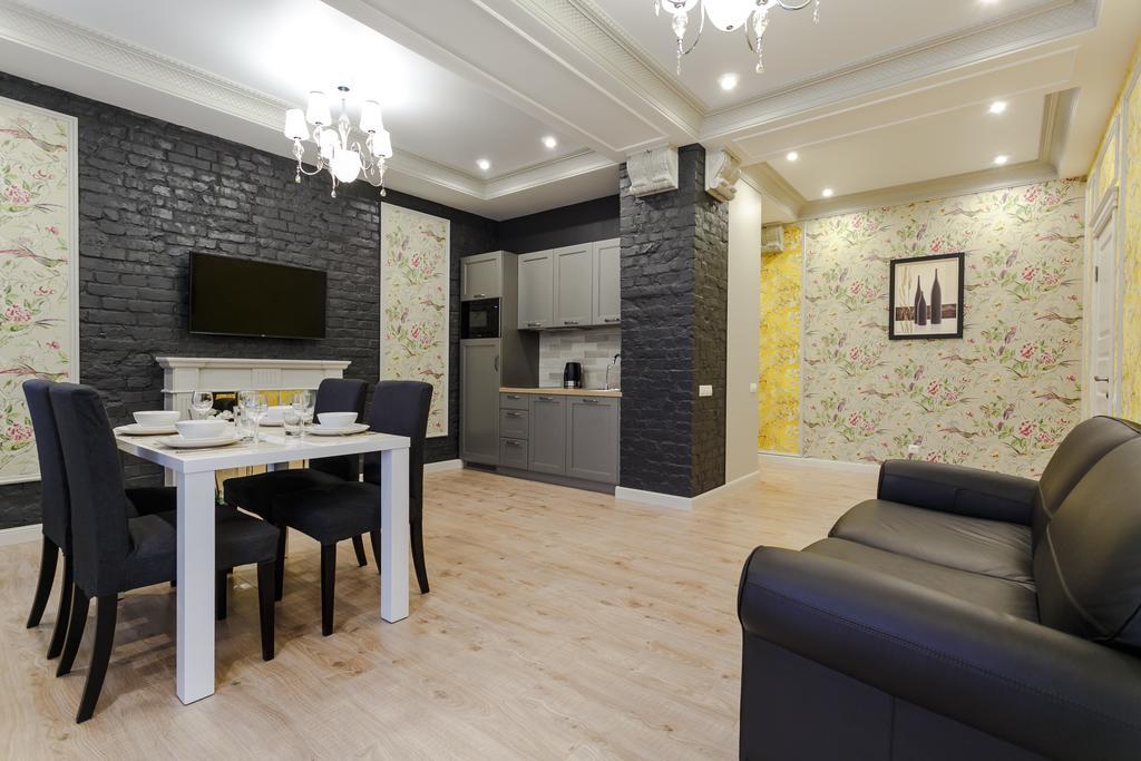 Royal Rent Minsk Apartment Bagian luar foto