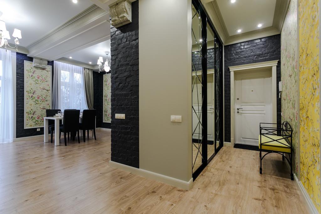 Royal Rent Minsk Apartment Bagian luar foto