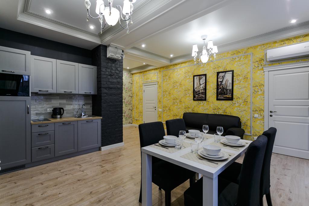 Royal Rent Minsk Apartment Bagian luar foto